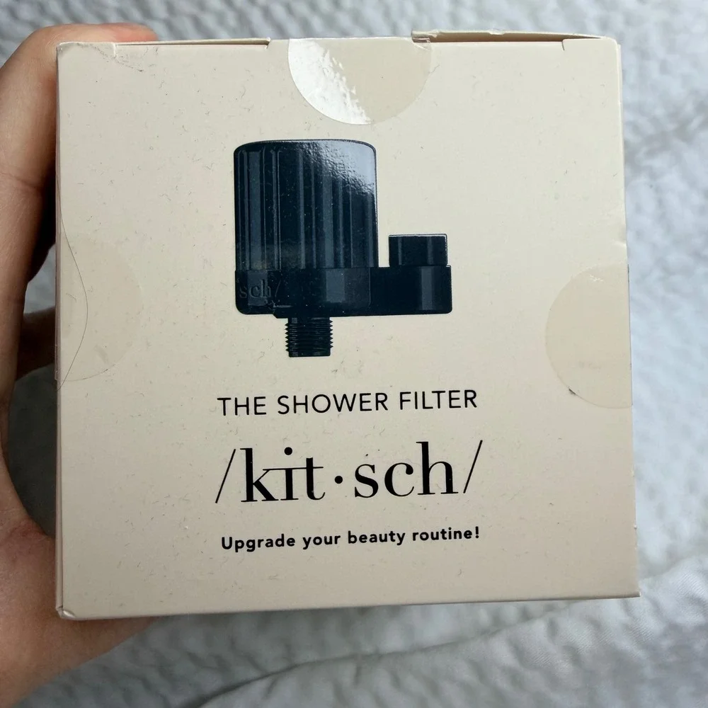Kitsch The Shower Filter Matte Black Purifying Water Softener for Hair and Skin